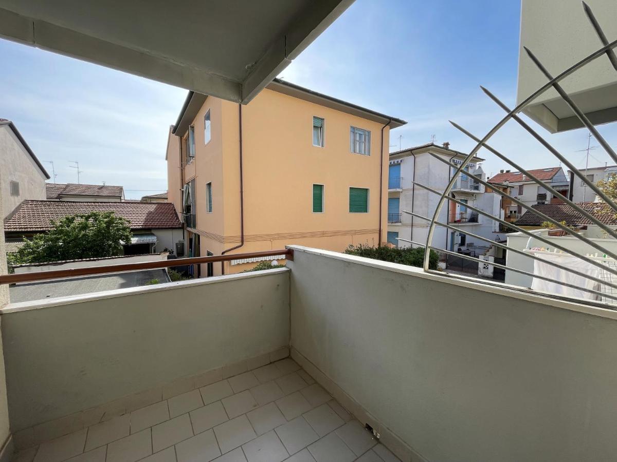 Stefano'S Guests House: 2 Bedrooms & Parking In فياريجيو المظهر الخارجي الصورة