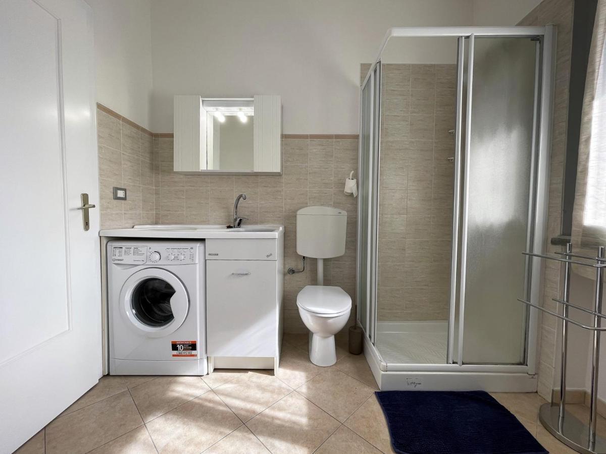 Stefano'S Guests House: 2 Bedrooms & Parking In فياريجيو المظهر الخارجي الصورة